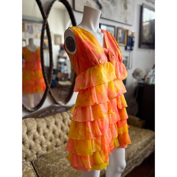 Vintage 70's Sunburst Mini Ruffle Flutter Dress Size Small/Medium - Picture 2 of 6